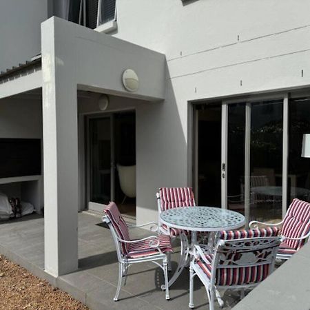Luxury Townhouse In Stellenbosch Central Екстериор снимка