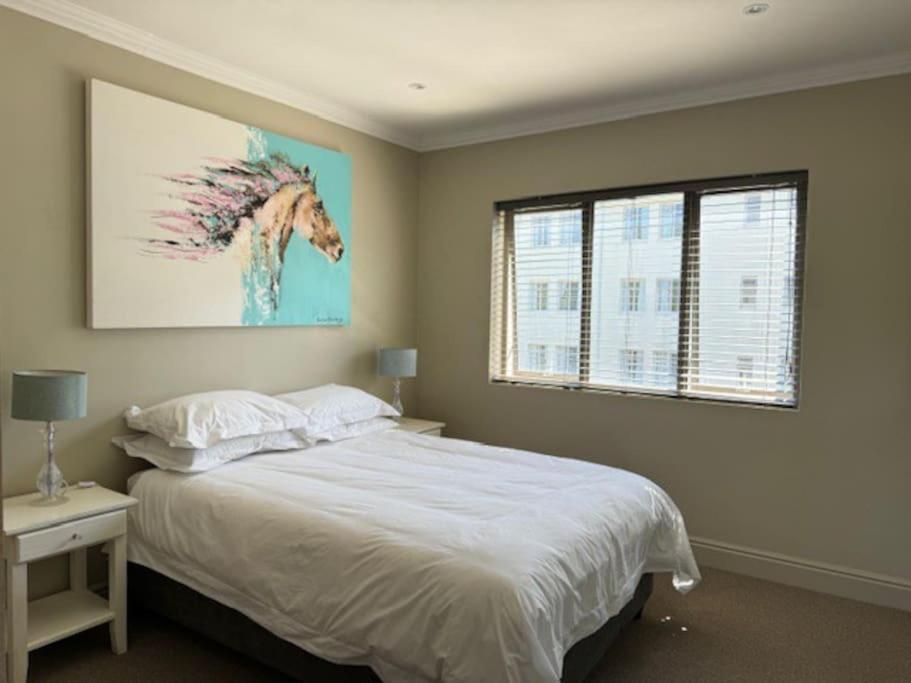 Luxury Townhouse In Stellenbosch Central Екстериор снимка